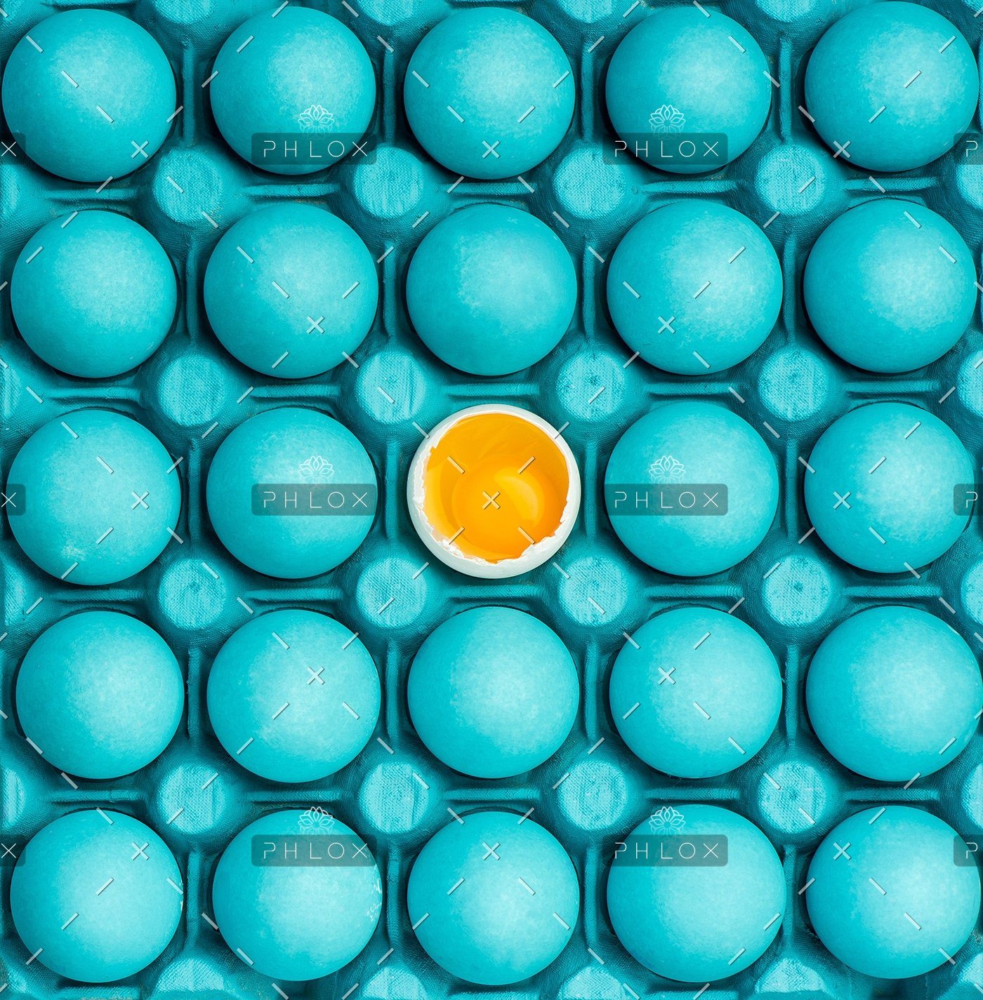 Sara Ferrario minimal visual art design with eggs PEHTYBQ